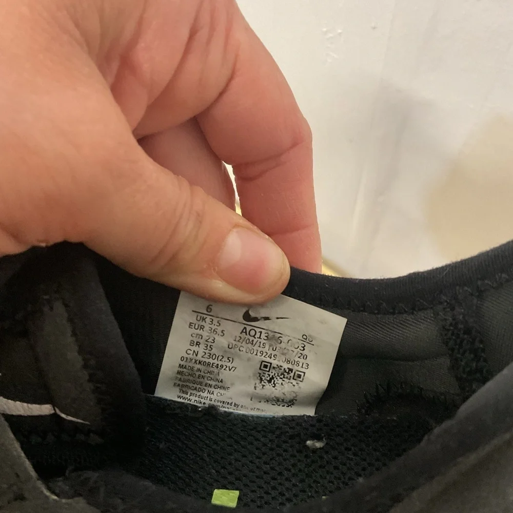 Nike free run sneakers size 6